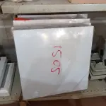 LOTE 558 - 03 LUMINÁRIAS DE EMBUTIR. (NO ESTADO) ATENÇÃO! FAZER A VISITAÇÃO ANTES DE ARREMATAR, NÃO SABEMOS SE FUNCIONA. LEILÃO NÃO TEM GARANTIA E NEM DEVOLUÇÃO, SUJEITO A POSSÍVEIS AVARIAS VISÍVEIS/OCULTAS E/OU AUSÊNCIA DE COMPONENTES.