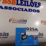 LOTE 025 - 01 COMPRESSOR DE AR PORTÁTIL 12V. (NO ESTADO) ATENÇÃO! FAZER A VISITAÇÃO ANTES DE ARREMATAR, NÃO SABEMOS SE FUNCIONA. LEILÃO NÃO TEM GARANTIA E NEM DEVOLUÇÃO, SUJEITO A POSSÍVEIS AVARIAS VISÍVEIS/OCULTAS E/OU AUSÊNCIA DE COMPONENTES.