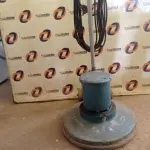 LOTE 427 - 01 ENCERADEIRA INDUSTRIAL. (NO ESTADO) ATENÇÃO! FAZER A VISITAÇÃO ANTES DE ARREMATAR, NÃO SABEMOS SE FUNCIONA. LEILÃO NÃO TEM GARANTIA E NEM DEVOLUÇÃO, SUJEITO A POSSÍVEIS AVARIAS VISÍVEIS/OCULTAS E/OU AUSÊNCIA DE COMPONENTES.