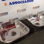 LOTE 488 - 02 CUBAS RASAS PARA PIA EM INOX 40X34X11CM. (NO ESTADO) ATENÇÃO! FAZER A VISITAÇÃO ANTES DE ARREMATAR, NÃO SABEMOS SE FUNCIONA. LEILÃO NÃO TEM GARANTIA E NEM DEVOLUÇÃO, SUJEITO A POSSÍVEIS AVARIAS VISÍVEIS/OCULTAS E/OU AUSÊNCIA DE COMPONENTES.