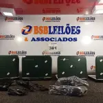 LOTE 381 - 03 NETBOOK’S MARCAS POSITIVO COM FONTE. (NO ESTADO) ATENÇÃO! FAZER A VISITAÇÃO ANTES DE ARREMATAR, NÃO SABEMOS SE FUNCIONA. LEILÃO NÃO TEM GARANTIA E NEM DEVOLUÇÃO, SUJEITO A POSSÍVEIS AVARIAS VISÍVEIS/OCULTAS E/OU AUSÊNCIA DE COMPONENTES.