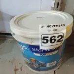 LOTE 562 - 01 BALDE DE MASSA ACRÍLICA STAR VINIL TOK PVA 25KG. (NO ESTADO) ATENÇÃO! FAZER A VISITAÇÃO ANTES DE ARREMATAR, NÃO SABEMOS SE FUNCIONA. LEILÃO NÃO TEM GARANTIA E NEM DEVOLUÇÃO, SUJEITO A POSSÍVEIS AVARIAS VISÍVEIS/OCULTAS E/OU AUSÊNCIA DE COMPONENTES.