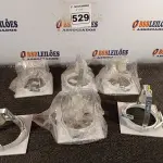 LOTE 529 - 06 LUMINÁRIAS DE EMBUTIR. (NO ESTADO) ATENÇÃO! FAZER A VISITAÇÃO ANTES DE ARREMATAR, NÃO SABEMOS SE FUNCIONA. LEILÃO NÃO TEM GARANTIA E NEM DEVOLUÇÃO, SUJEITO A POSSÍVEIS AVARIAS VISÍVEIS/OCULTAS E/OU AUSÊNCIA DE COMPONENTES.