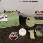 LOTE 230 - 01 TRITURADOR DE ALIMENTOS. (NO ESTADO) ATENÇÃO! FAZER A VISITAÇÃO ANTES DE ARREMATAR, NÃO SABEMOS SE FUNCIONA. LEILÃO NÃO TEM GARANTIA E NEM DEVOLUÇÃO, SUJEITO A POSSÍVEIS AVARIAS VISÍVEIS/OCULTAS E/OU AUSÊNCIA DE COMPONENTES.
