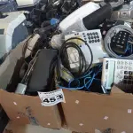 LOTE 453 - 01 LOTE COM MATERIAIS DIVERSOS. (NO ESTADO) ATENÇÃO! FAZER A VISITAÇÃO ANTES DE ARREMATAR, NÃO SABEMOS SE FUNCIONA. LEILÃO NÃO TEM GARANTIA E NEM DEVOLUÇÃO, SUJEITO A POSSÍVEIS AVARIAS VISÍVEIS/OCULTAS E/OU AUSÊNCIA DE COMPONENTES.