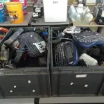 LOTE 355 - 02 CAIXAS COM VÁRIOS EQUIPAMENTOS AUTOTRAC. (NO ESTADO) ATENÇÃO! FAZER A VISITAÇÃO ANTES DE ARREMATAR, NÃO SABEMOS SE FUNCIONA. LEILÃO NÃO TEM GARANTIA E NEM DEVOLUÇÃO, SUJEITO A POSSÍVEIS AVARIAS VISÍVEIS/OCULTAS E/OU AUSÊNCIA DE COMPONENTES.