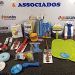 LOTE 386 - 01 KIT DE ACESSÓRIOS PARA PET. (NO ESTADO) ATENÇÃO! FAZER A VISITAÇÃO ANTES DE ARREMATAR, NÃO SABEMOS SE FUNCIONA. LEILÃO NÃO TEM GARANTIA E NEM DEVOLUÇÃO, SUJEITO A POSSÍVEIS AVARIAS VISÍVEIS/OCULTAS E/OU AUSÊNCIA DE COMPONENTES.