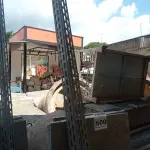 LOTE 600 - 01 ESTANTE DE FERRO DESMONTADA COM 04 PRATELEIRAS. (NO ESTADO) ATENÇÃO! FAZER A VISITAÇÃO ANTES DE ARREMATAR, NÃO SABEMOS SE FUNCIONA. LEILÃO NÃO TEM GARANTIA E NEM DEVOLUÇÃO, SUJEITO A POSSÍVEIS AVARIAS VISÍVEIS/OCULTAS E/OU AUSÊNCIA DE COMPONENTES.