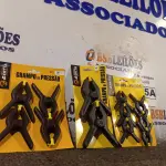 LOTE 075 - 01 KIT DE GRAMPOS DE PRESSÃO. (NO ESTADO) ATENÇÃO! FAZER A VISITAÇÃO ANTES DE ARREMATAR, NÃO SABEMOS SE FUNCIONA. LEILÃO NÃO TEM GARANTIA E NEM DEVOLUÇÃO, SUJEITO A POSSÍVEIS AVARIAS VISÍVEIS/OCULTAS E/OU AUSÊNCIA DE COMPONENTES.