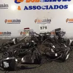 LOTE 575 - 01 LOTE COM VÁRIOS LEITORES DE CÓDIGO DE BARRAS. (NO ESTADO) ATENÇÃO! FAZER A VISITAÇÃO ANTES DE ARREMATAR, NÃO SABEMOS SE FUNCIONA. LEILÃO NÃO TEM GARANTIA E NEM DEVOLUÇÃO, SUJEITO A POSSÍVEIS AVARIAS VISÍVEIS/OCULTAS E/OU AUSÊNCIA DE COMPONENTES.