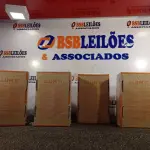 LOTE 521 - 04 ARANDELAS CENTRAL CE 1422-A 1XE27. (NO ESTADO) ATENÇÃO! FAZER A VISITAÇÃO ANTES DE ARREMATAR, NÃO SABEMOS SE FUNCIONA. LEILÃO NÃO TEM GARANTIA E NEM DEVOLUÇÃO, SUJEITO A POSSÍVEIS AVARIAS VISÍVEIS/OCULTAS E/OU AUSÊNCIA DE COMPONENTES.