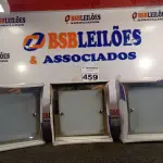 LOTE 459 - 03 LUMINÁRIAS DE EMBUTIR 20X20 MARCAS EDIBRAZ. (NO ESTADO) ATENÇÃO! FAZER A VISITAÇÃO ANTES DE ARREMATAR, NÃO SABEMOS SE FUNCIONA. LEILÃO NÃO TEM GARANTIA E NEM DEVOLUÇÃO, SUJEITO A POSSÍVEIS AVARIAS VISÍVEIS/OCULTAS E/OU AUSÊNCIA DE COMPONENTES.