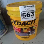 LOTE 563 - 01 BALDE DE VEDACIT, ADITIVO IMPERMEABILIZANTE PARA CONCRETOS E ARGAMASSAS 18L. (NO ESTADO) ATENÇÃO! FAZER A VISITAÇÃO ANTES DE ARREMATAR, NÃO SABEMOS SE FUNCIONA. LEILÃO NÃO TEM GARANTIA E NEM DEVOLUÇÃO, SUJEITO A POSSÍVEIS AVARIAS VISÍVEIS/OCULTAS E/OU AUSÊNCIA DE COMPONENTES.