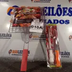 LOTE 010 - 01 KIT CHURRASCO. (NO ESTADO) ATENÇÃO! FAZER A VISITAÇÃO ANTES DE ARREMATAR, NÃO SABEMOS SE FUNCIONA. LEILÃO NÃO TEM GARANTIA E NEM DEVOLUÇÃO, SUJEITO A POSSÍVEIS AVARIAS VISÍVEIS/OCULTAS E/OU AUSÊNCIA DE COMPONENTES.