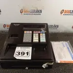 LOTE 391 - 01 CAIXA REGISTRADORA SHARP XE-A107. (NO ESTADO) ATENÇÃO! FAZER A VISITAÇÃO ANTES DE ARREMATAR, NÃO SABEMOS SE FUNCIONA. LEILÃO NÃO TEM GARANTIA E NEM DEVOLUÇÃO, SUJEITO A POSSÍVEIS AVARIAS VISÍVEIS/OCULTAS E/OU AUSÊNCIA DE COMPONENTES.
