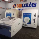 LOTE 538 - 03 DISPENSES PARA PAPEL TOALHA. (NO ESTADO) ATENÇÃO! FAZER A VISITAÇÃO ANTES DE ARREMATAR, NÃO SABEMOS SE FUNCIONA. LEILÃO NÃO TEM GARANTIA E NEM DEVOLUÇÃO, SUJEITO A POSSÍVEIS AVARIAS VISÍVEIS/OCULTAS E/OU AUSÊNCIA DE COMPONENTES.