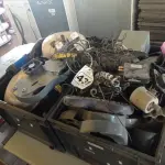 LOTE 431 - 01 LOTE COM SIRENES DE ALARME E ELETRÔNICOS DIVERSOS. (NO ESTADO) ATENÇÃO! FAZER A VISITAÇÃO ANTES DE ARREMATAR, NÃO SABEMOS SE FUNCIONA. LEILÃO NÃO TEM GARANTIA E NEM DEVOLUÇÃO, SUJEITO A POSSÍVEIS AVARIAS VISÍVEIS/OCULTAS E/OU AUSÊNCIA DE COMPONENTES.
