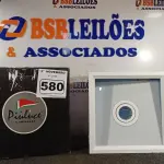 LOTE 580 - 02 LUMINÁRIAS DE EMBUTIR 30X30 PIOLUCE. (NO ESTADO) ATENÇÃO! FAZER A VISITAÇÃO ANTES DE ARREMATAR, NÃO SABEMOS SE FUNCIONA. LEILÃO NÃO TEM GARANTIA E NEM DEVOLUÇÃO, SUJEITO A POSSÍVEIS AVARIAS VISÍVEIS/OCULTAS E/OU AUSÊNCIA DE COMPONENTES.