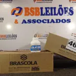 LOTE 469 - 02 CAIXAS COM FRASCOS DE COLA TUBO ST COM 15 CADA. (NO ESTADO) ATENÇÃO! FAZER A VISITAÇÃO ANTES DE ARREMATAR, NÃO SABEMOS SE FUNCIONA. LEILÃO NÃO TEM GARANTIA E NEM DEVOLUÇÃO, SUJEITO A POSSÍVEIS AVARIAS VISÍVEIS/OCULTAS E/OU AUSÊNCIA DE COMPONENTES.