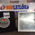 LOTE 586 - 02 PLAFONS DE SOBREPOR 40X40. (NO ESTADO) ATENÇÃO! FAZER A VISITAÇÃO ANTES DE ARREMATAR, NÃO SABEMOS SE FUNCIONA. LEILÃO NÃO TEM GARANTIA E NEM DEVOLUÇÃO, SUJEITO A POSSÍVEIS AVARIAS VISÍVEIS/OCULTAS E/OU AUSÊNCIA DE COMPONENTES.