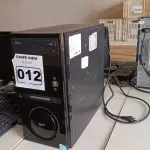 LOTE 012 - 01 COMPUTADOR (CPU, MONITOR E TECLADO) (NO ESTADO, NÃO SABEMOS SE FUNCIONA. LEILÃO NÃO TEM GARANTIA E NEM DEVOLUÇÃO).