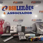 LOTE 012 - 01 LOTE COM VÁRIOS CARREGADORES PORTÁTEIS E ELETRÔNICOS DIVERSOS. (NO ESTADO) ATENÇÃO! FAZER A VISITAÇÃO ANTES DE ARREMATAR, NÃO SABEMOS SE FUNCIONA. LEILÃO NÃO TEM GARANTIA E NEM DEVOLUÇÃO, SUJEITO A POSSÍVEIS AVARIAS VISÍVEIS/OCULTAS E/OU AUSÊNCIA DE COMPONENTES.