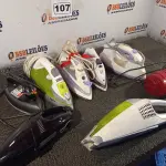 LOTE 107 - 05 FERROS DE PASSAR E 03 ASPIRADORES DE PÓ MARCAS E MODELOS DIVERSOS PRA RETIRADA DE PEÇAS. (NO ESTADO) ATENÇÃO! FAZER A VISITAÇÃO ANTES DE ARREMATAR, NÃO SABEMOS SE FUNCIONA. LEILÃO NÃO TEM GARANTIA E NEM DEVOLUÇÃO, SUJEITO A POSSÍVEIS AVARIAS VISÍVEIS/OCULTAS E/OU AUSÊNCIA DE COMPONENTES.