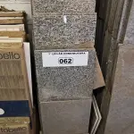 LOTE 062 - 01 LOTE COM PEDRAS DIVERSAS (NO ESTADO, NÃO SABEMOS SE FUNCIONA. LEILÃO NÃO TEM GARANTIA E NEM DEVOLUÇÃO).