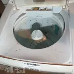 LOTE 206 - 01 MÁQUINA DE LAVAR MARCA ELECTROLUX 12KG 220V. (NO ESTADO) ATENÇÃO! FAZER A VISITAÇÃO ANTES DE ARREMATAR, NÃO SABEMOS SE FUNCIONA. LEILÃO NÃO TEM GARANTIA E NEM DEVOLUÇÃO, SUJEITO A POSSÍVEIS AVARIAS VISÍVEIS/OCULTAS E/OU AUSÊNCIA DE COMPONENTES.