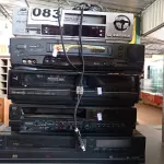 LOTE 083 - 05 VIDEOCASSETE MARCAS E MODELOS DIVERSOS. (NO ESTADO) ATENÇÃO! FAZER A VISITAÇÃO ANTES DE ARREMATAR, NÃO SABEMOS SE FUNCIONA. LEILÃO NÃO TEM GARANTIA E NEM DEVOLUÇÃO, SUJEITO A POSSÍVEIS AVARIAS VISÍVEIS/OCULTAS E/OU AUSÊNCIA DE COMPONENTES.