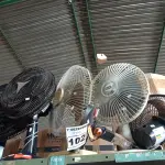 LOTE 102 - 01 LOTE COM VÁRIOS VENTILADORES MARCAS E MODELOS DIVERSOS. (NO ESTADO) ATENÇÃO! FAZER A VISITAÇÃO ANTES DE ARREMATAR, NÃO SABEMOS SE FUNCIONA. LEILÃO NÃO TEM GARANTIA E NEM DEVOLUÇÃO, SUJEITO A POSSÍVEIS AVARIAS VISÍVEIS/OCULTAS E/OU AUSÊNCIA DE COMPONENTES.