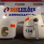 LOTE 134 - 01 AIR FRY E 01 PANELA ELÉTRICA DE FAZER ARROZ. (NO ESTADO) ATENÇÃO! FAZER A VISITAÇÃO ANTES DE ARREMATAR, NÃO SABEMOS SE FUNCIONA. LEILÃO NÃO TEM GARANTIA E NEM DEVOLUÇÃO, SUJEITO A POSSÍVEIS AVARIAS VISÍVEIS/OCULTAS E/OU AUSÊNCIA DE COMPONENTES.