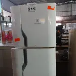 LOTE 215 - 01 GELADEIRA FROST FREE MARCA ELECTROLUX 220V. (NO ESTADO) ATENÇÃO! FAZER A VISITAÇÃO ANTES DE ARREMATAR, NÃO SABEMOS SE FUNCIONA. LEILÃO NÃO TEM GARANTIA E NEM DEVOLUÇÃO, SUJEITO A POSSÍVEIS AVARIAS VISÍVEIS/OCULTAS E/OU AUSÊNCIA DE COMPONENTES.
