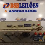 LOTE 196 - 01 AMPLIFICADOR A-7920 A E 01 RX FM-8-U. (NO ESTADO) ATENÇÃO! FAZER A VISITAÇÃO ANTES DE ARREMATAR, NÃO SABEMOS SE FUNCIONA. LEILÃO NÃO TEM GARANTIA E NEM DEVOLUÇÃO, SUJEITO A POSSÍVEIS AVARIAS VISÍVEIS/OCULTAS E/OU AUSÊNCIA DE COMPONENTES.