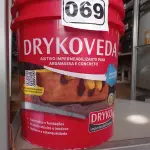 LOTE 069 - 01 BALDE DE DRYKOVEDA, ADITIVO IMPERMEABILIZANTE PARA ARGAMASSA E CONCRETO 18L. (NO ESTADO) ATENÇÃO! FAZER A VISITAÇÃO ANTES DE ARREMATAR, NÃO SABEMOS SE FUNCIONA. LEILÃO NÃO TEM GARANTIA E NEM DEVOLUÇÃO, SUJEITO A POSSÍVEIS AVARIAS VISÍVEIS/OCULTAS E/OU AUSÊNCIA DE COMPONENTES.