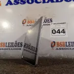 LOTE 044 - 01 TABLET SAMSUNG. (NO ESTADO) ATENÇÃO! FAZER A VISITAÇÃO ANTES DE ARREMATAR, NÃO SABEMOS SE FUNCIONA. LEILÃO NÃO TEM GARANTIA E NEM DEVOLUÇÃO, SUJEITO A POSSÍVEIS AVARIAS VISÍVEIS/OCULTAS E/OU AUSÊNCIA DE COMPONENTES.