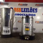 LOTE 195 - 01 LIQUIDIFICADOR INDUSTRIAL MARCA SPOLU. (NO ESTADO) ATENÇÃO! FAZER A VISITAÇÃO ANTES DE ARREMATAR, NÃO SABEMOS SE FUNCIONA. LEILÃO NÃO TEM GARANTIA E NEM DEVOLUÇÃO, SUJEITO A POSSÍVEIS AVARIAS VISÍVEIS/OCULTAS E/OU AUSÊNCIA DE COMPONENTES.