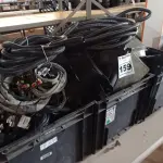LOTE 159 - 03 CAIXAS COM MATERIAIS DIVERSOS. (NO ESTADO) ATENÇÃO! FAZER A VISITAÇÃO ANTES DE ARREMATAR, NÃO SABEMOS SE FUNCIONA. LEILÃO NÃO TEM GARANTIA E NEM DEVOLUÇÃO, SUJEITO A POSSÍVEIS AVARIAS VISÍVEIS/OCULTAS E/OU AUSÊNCIA DE COMPONENTES.