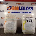 LOTE 171 - 20 LITROS DE DESINFETANTE HOSPITALAR PARA SUPERFÍCIES FIXAS E ARTIGOS NÃO CRÍTICOS E 10 LITROS DE SHAMPOO PARA CABELO E CORPO. (NO ESTADO) ATENÇÃO! FAZER A VISITAÇÃO ANTES DE ARREMATAR, NÃO SABEMOS SE FUNCIONA. LEILÃO NÃO TEM GARANTIA E NEM DEVOLUÇÃO, SUJEITO A POSSÍVEIS AVARIAS VISÍVEIS/OCULTAS E/OU AUSÊNCIA DE COMPONENTES.