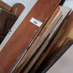LOTE 030 - 01 LOTE COM PORTAS EM MADEIRAS DIVERSOS TAMANHOS (NO ESTADO, NÃO SABEMOS SE FUNCIONA. LEILÃO NÃO TEM GARANTIA E NEM DEVOLUÇÃO).