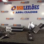 LOTE 136 - 01 APARELHO DE VIDEOCONFERÊNCIA. (NO ESTADO) ATENÇÃO! FAZER A VISITAÇÃO ANTES DE ARREMATAR, NÃO SABEMOS SE FUNCIONA. LEILÃO NÃO TEM GARANTIA E NEM DEVOLUÇÃO, SUJEITO A POSSÍVEIS AVARIAS VISÍVEIS/OCULTAS E/OU AUSÊNCIA DE COMPONENTES.