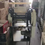 LOTE 019 - 01 MASSEIRA INDUSTRIAL. (NO ESTADO, NÃO SABEMOS SE FUNCIONA. LEILÃO NÃO TEM GARANTIA E NEM DEVOLUÇÃO). 