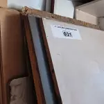 LOTE 031 - 01 LOTE COM PLACAS DE MDF ,DIVISÓRIAS E MESA EM MADEIRAS (NO ESTADO, NÃO SABEMOS SE FUNCIONA. LEILÃO NÃO TEM GARANTIA E NEM DEVOLUÇÃO). 