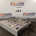 LOTE 183 - 01 MESA DE SOM UNIC MAC-06 STD. (NO ESTADO) ATENÇÃO! FAZER A VISITAÇÃO ANTES DE ARREMATAR, NÃO SABEMOS SE FUNCIONA. LEILÃO NÃO TEM GARANTIA E NEM DEVOLUÇÃO, SUJEITO A POSSÍVEIS AVARIAS VISÍVEIS/OCULTAS E/OU AUSÊNCIA DE COMPONENTES.