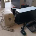 LOTE 009 - 02 TRANSFORMADORES, 02 NOBREAKS, 01 TELEFONE. (NO ESTADO DE CONSERVAÇÃO QUE SE ENCONTRAM, NÃO SABEMOS SE FUNCIONAM. LEILÃO NÃO TEM GARANTIA E NEM DEVOLUÇÃO).