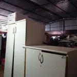 LOTE 198 - 02 ARMÁRIOS EM MADEIRA SENDO 01 BAIXO E OUTRO ALTO. (NO ESTADO) ATENÇÃO! FAZER A VISITAÇÃO ANTES DE ARREMATAR, NÃO SABEMOS SE FUNCIONA. LEILÃO NÃO TEM GARANTIA E NEM DEVOLUÇÃO, SUJEITO A POSSÍVEIS AVARIAS VISÍVEIS/OCULTAS E/OU AUSÊNCIA DE COMPONENTES.