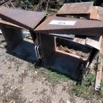 LOTE 074 - 01 LOTE COM FORMAS EM FERRO QUADRADAS PARA SAPATAS E DEGRAUS PARA ESCADA (NO ESTADO, NÃO SABEMOS SE FUNCIONA. LEILÃO NÃO TEM GARANTIA E NEM DEVOLUÇÃO).