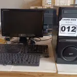 LOTE 012 - 01 COMPUTADOR (CPU, MONITOR E TECLADO) (NO ESTADO, NÃO SABEMOS SE FUNCIONA. LEILÃO NÃO TEM GARANTIA E NEM DEVOLUÇÃO).