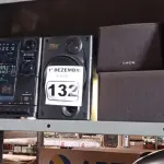 LOTE 132 - 01 APARELHO DE SOM 2X1 MARCA CCE E 03 CAIXAS DE SOM PARA HOME THEATER MARCAS SONY. (NO ESTADO) ATENÇÃO! FAZER A VISITAÇÃO ANTES DE ARREMATAR, NÃO SABEMOS SE FUNCIONA. LEILÃO NÃO TEM GARANTIA E NEM DEVOLUÇÃO, SUJEITO A POSSÍVEIS AVARIAS VISÍVEIS/OCULTAS E/OU AUSÊNCIA DE COMPONENTES.