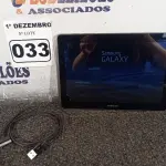 LOTE 033 - 01 TABLET SAMSUNG COM CABO. (NO ESTADO) ATENÇÃO! FAZER A VISITAÇÃO ANTES DE ARREMATAR, NÃO SABEMOS SE FUNCIONA. LEILÃO NÃO TEM GARANTIA E NEM DEVOLUÇÃO, SUJEITO A POSSÍVEIS AVARIAS VISÍVEIS/OCULTAS E/OU AUSÊNCIA DE COMPONENTES.
